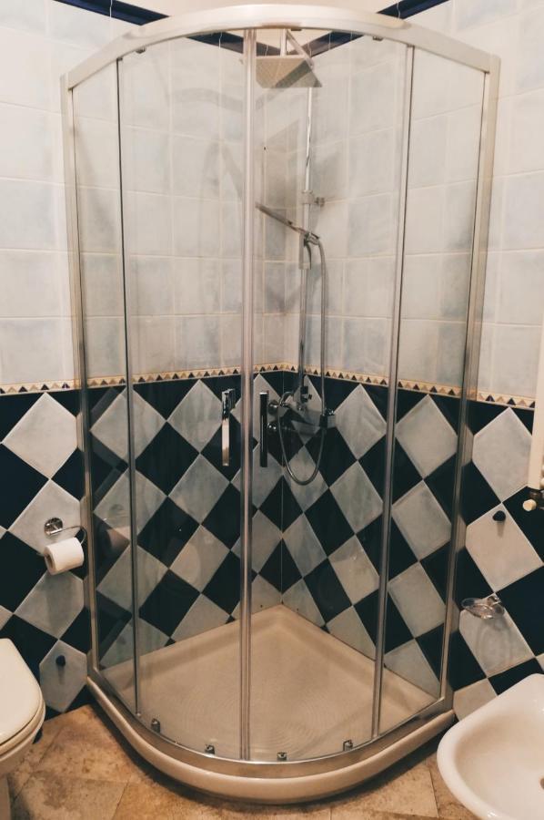 Hotel Villa Elda Ассизи Экстерьер фото