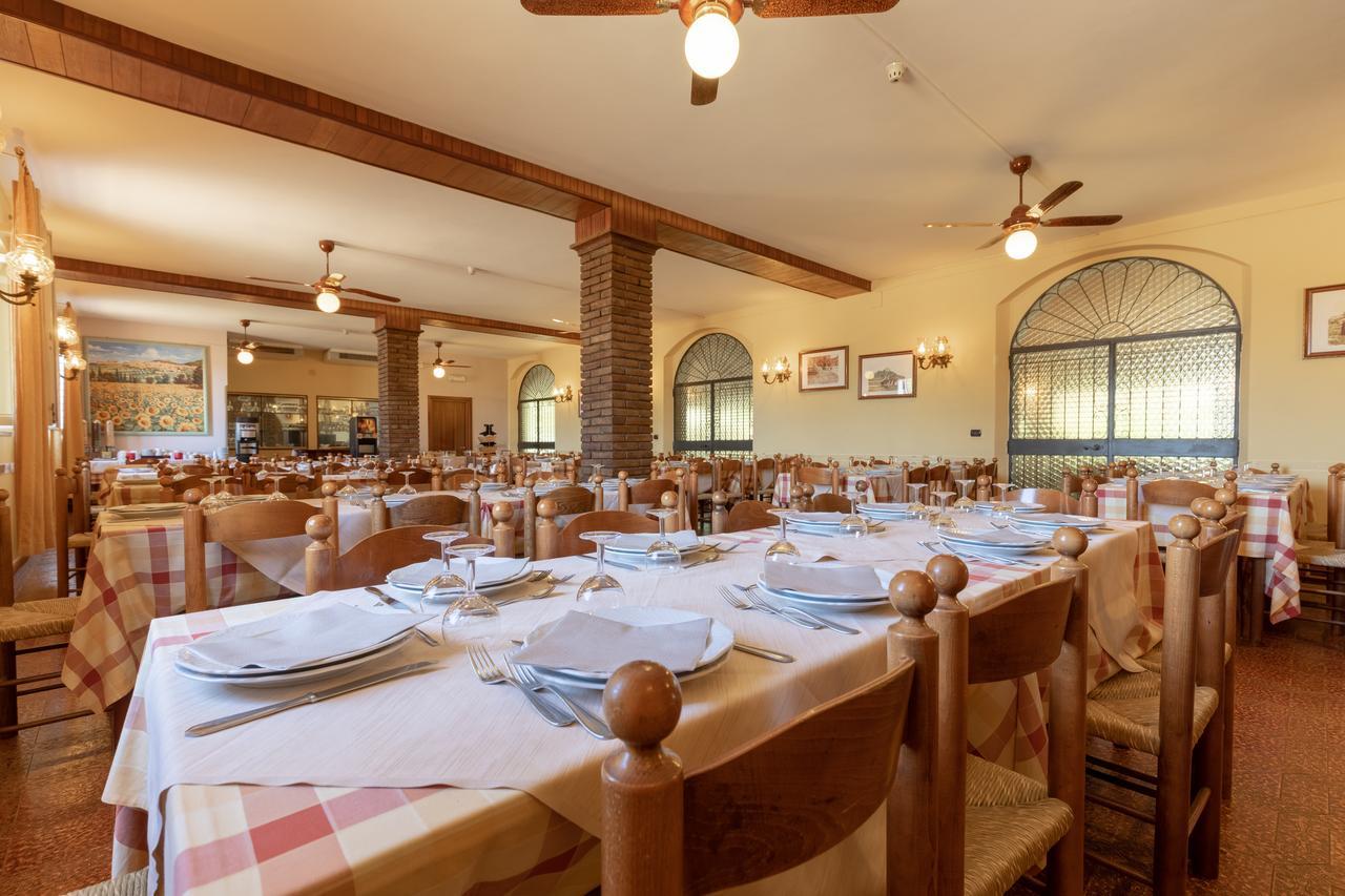 Hotel Villa Elda Ассизи Экстерьер фото